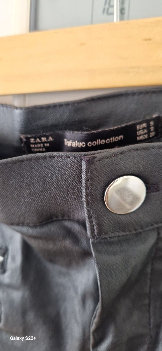 Pantalon estilo cuero