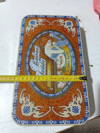 Caja metálica bombones Valor