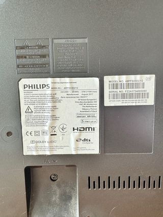 TV Philips 49" negra en excelente condicion
