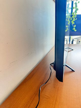 TV Philips 49" negra en excelente condicion