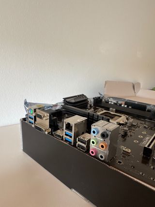 Placa base z370 MSI - NUEVA