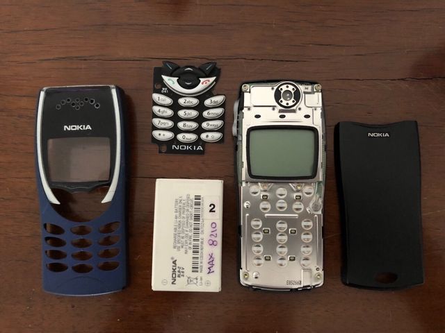 Cellulare vintage Nokia 8210