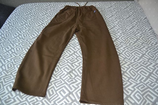 Pantalon de la marca KODANGS