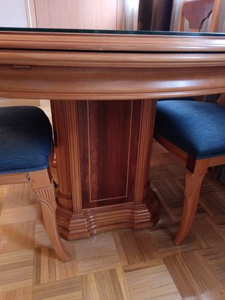 Mesa salon y sillas