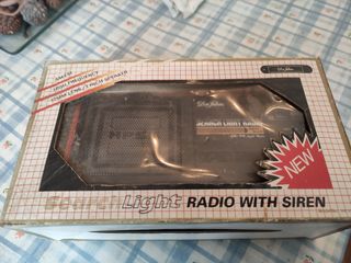 Radio multiusos a pilas