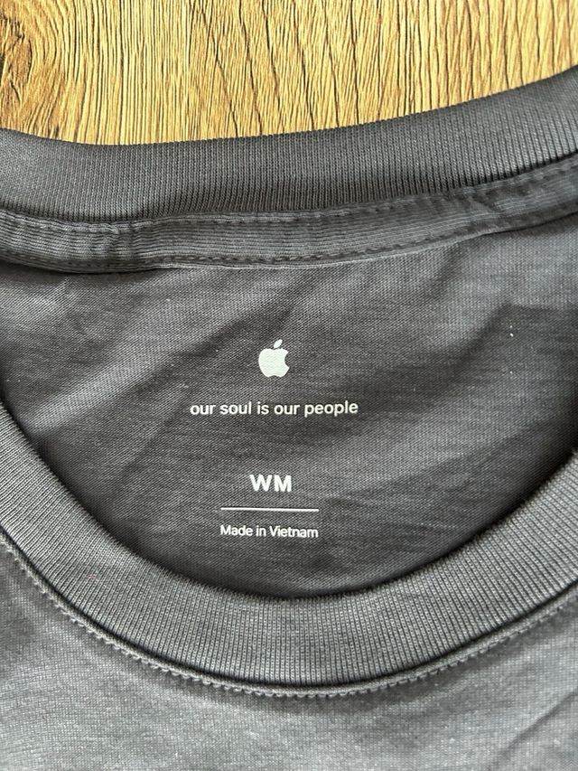 Camiseta Apple
