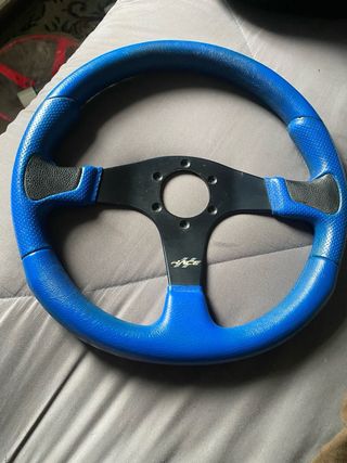 volante Momo Race steering wheel 13.5”