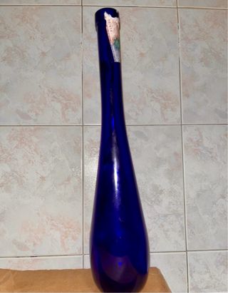Bottiglia vintage di grappa dipinta a mano