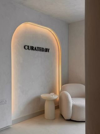 Alquiler espacio para manicurista