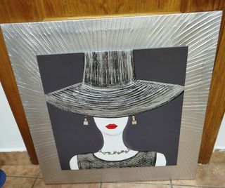 Cuadro mujer sombrero plata