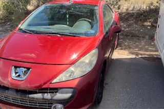Peugeot 207 CC - Rojo - sin papels, motor roto