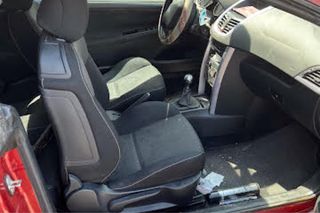 Peugeot 207 CC - Rojo - sin papels, motor roto