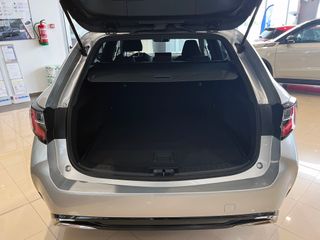 Suzuki Swace 1.8 GLE Hybrid