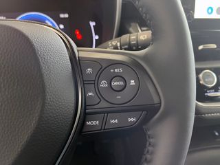 Suzuki Swace 1.8 GLE Hybrid