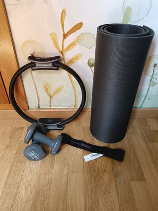 Kit fitness: esterilla, aro pilates, mancuernas