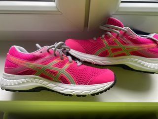 Zapatillas Asics Contend rosa fucsia .