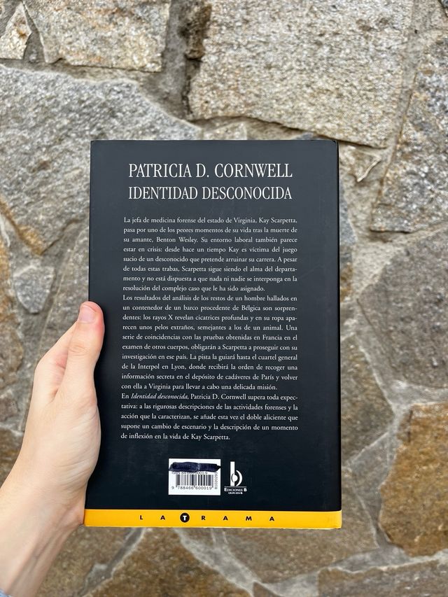 Libro / Llibre Identidad Desconocida