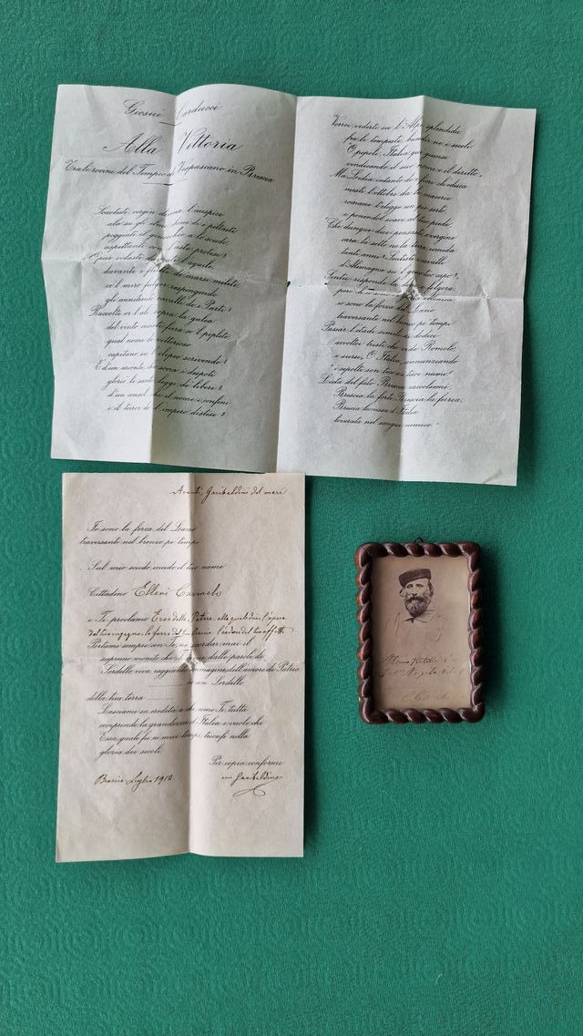 Foto del 1870 di Garibaldi in cornice originale.