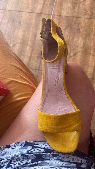 Sandalias Wonders amarillas, numero 38
