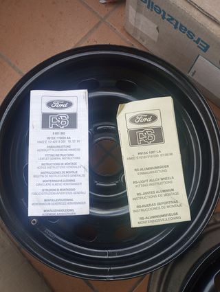 Llantas originales Ford de antiguo stock .