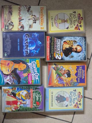 VHS Disney: Toy Story, Aladdin...