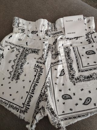Shorts Bershka blancos - Talla 38
