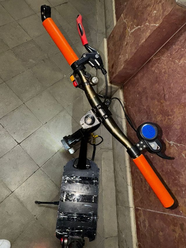 Patinete eléctrico plegable