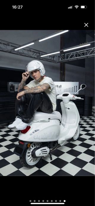 Vespa Primavera 125cc Justin Bieber