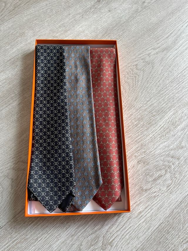 3 Corbatas HERMES