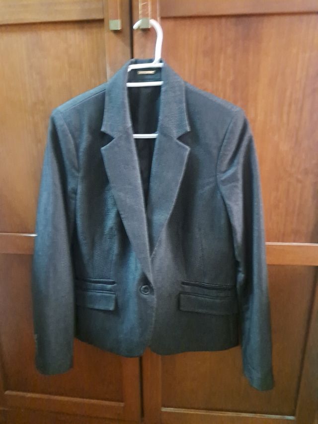 Chaqueta negra Zara - Talla 6