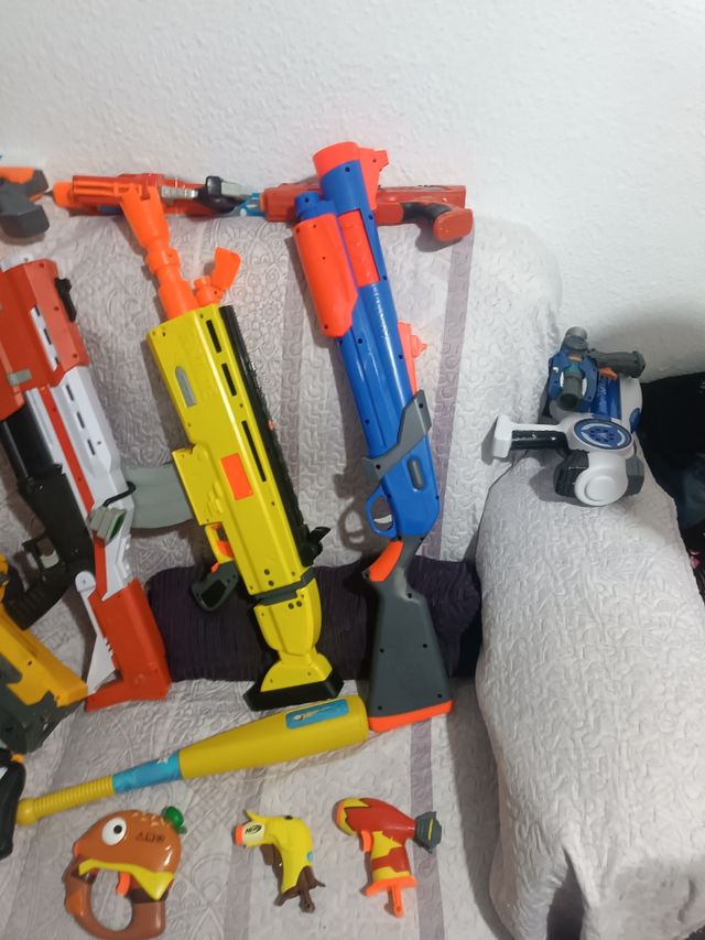 Nerf: 14 Armas de Juguete