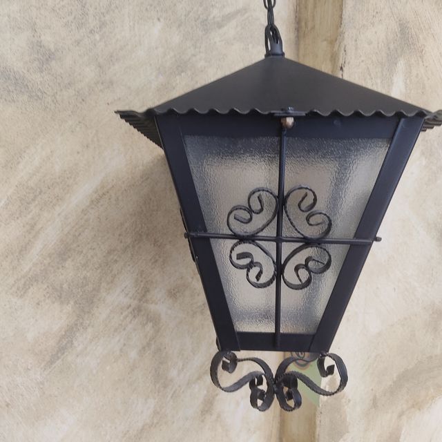 Farol colgante de forja para terraza