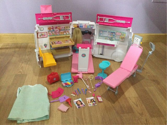 Ambulancia Barbie