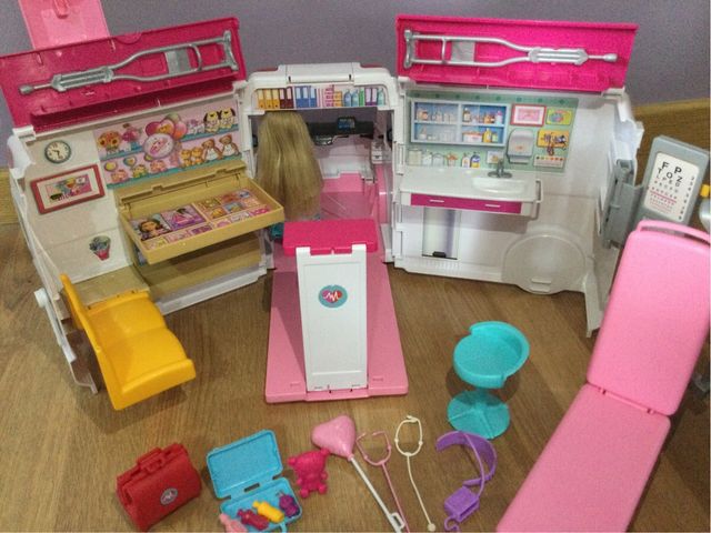 Ambulancia Barbie