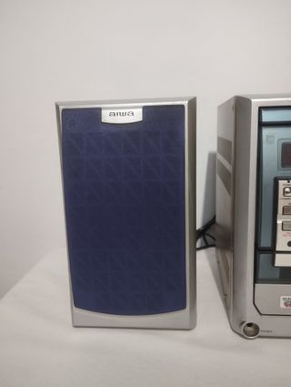 Minicadena Aiwa XR-M121EZ ¡Compacta y Potente!