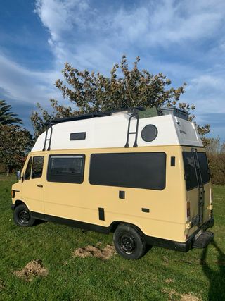 Mercedes-Benz 207D 1986