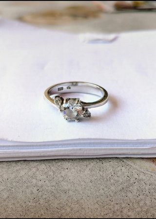 Anello argento 925 tripla pietra bianca