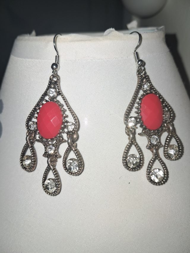 Affascinanti Orecchini Vintage con Pietr