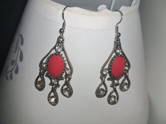 Affascinanti Orecchini Vintage con Pietr