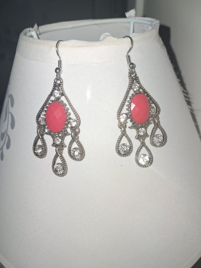 Affascinanti Orecchini Vintage con Pietr