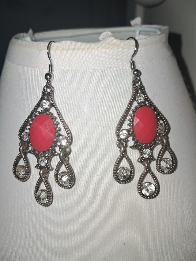 Affascinanti Orecchini Vintage con Pietr