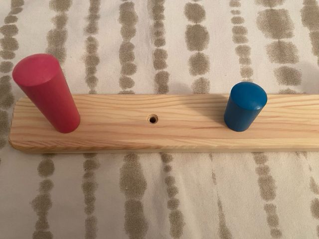 Perchero infantil Ikea - 2 colgadores