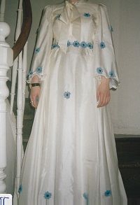 VESTIDO DAMA CON FLORES