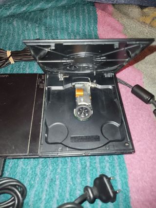 PS2 (PlayStation 2) negra + mando