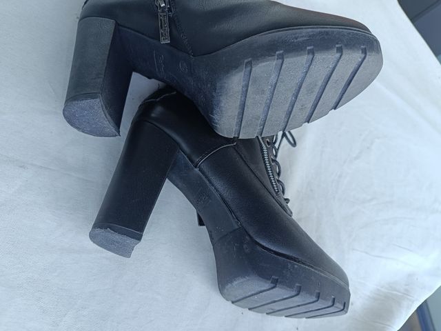 Botines Refresh negros