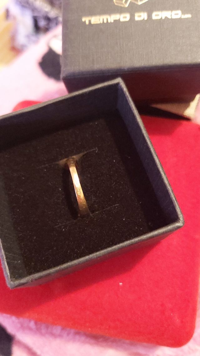 Anillo de oro 18k