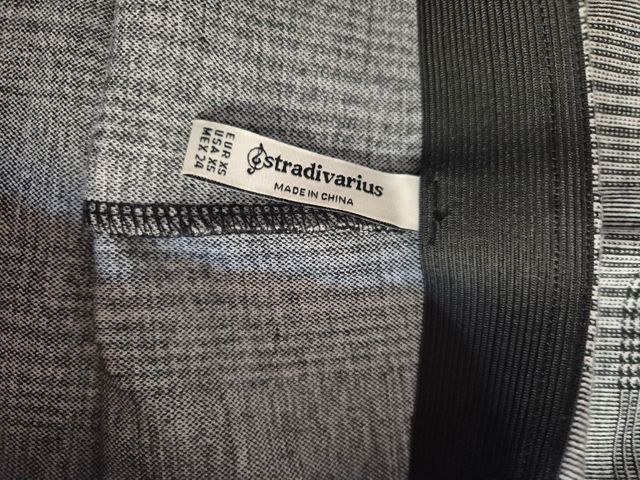 2 Faldas: tubo negra & mini cuadros