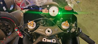 Yamaha R6 - Moto de carreras