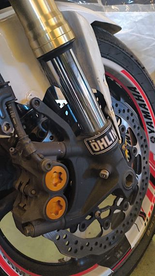 Yamaha R6 - Moto de carreras