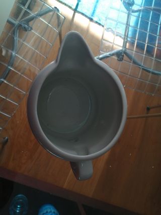 Jarra Herrandiz cerámica verde-blanca